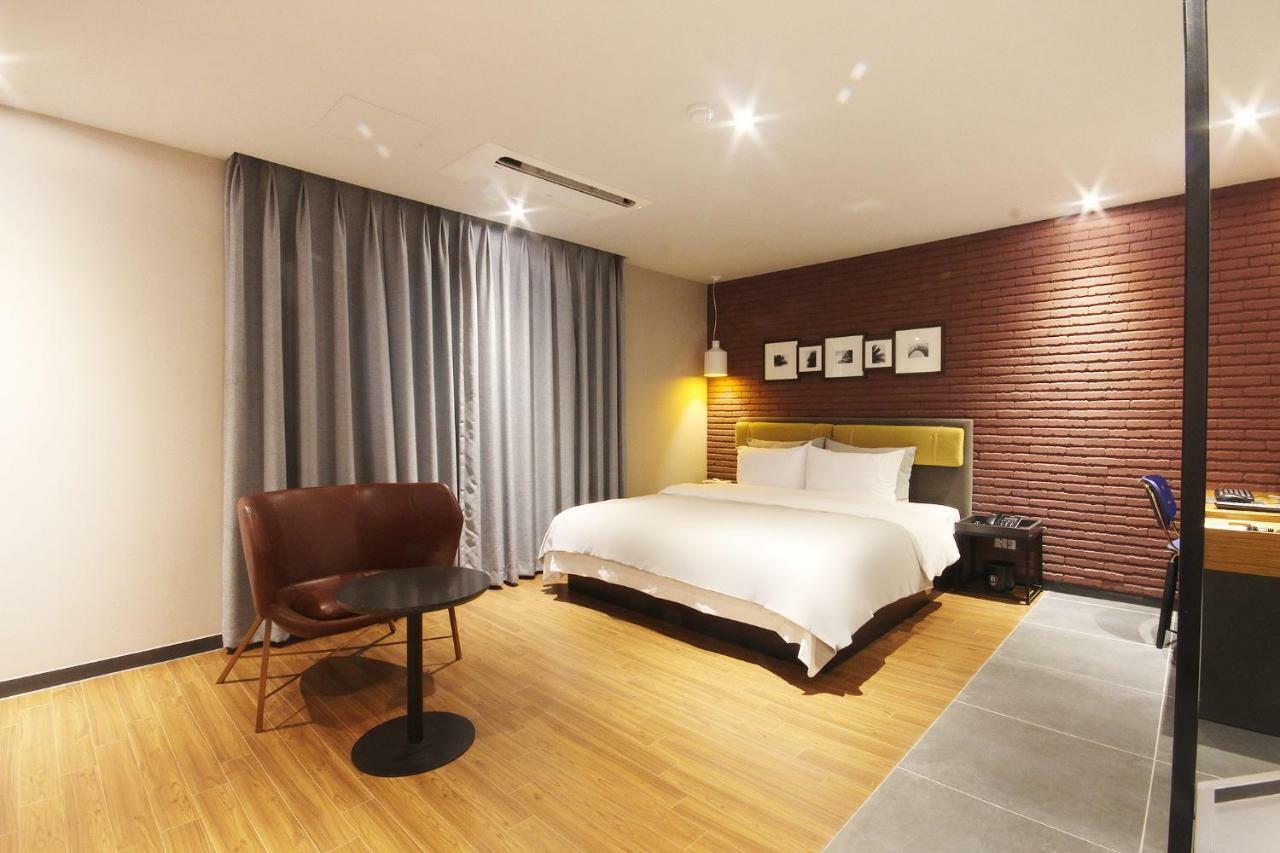 Brown Dot Hotel Seomyeon Busan Eksteriør billede
