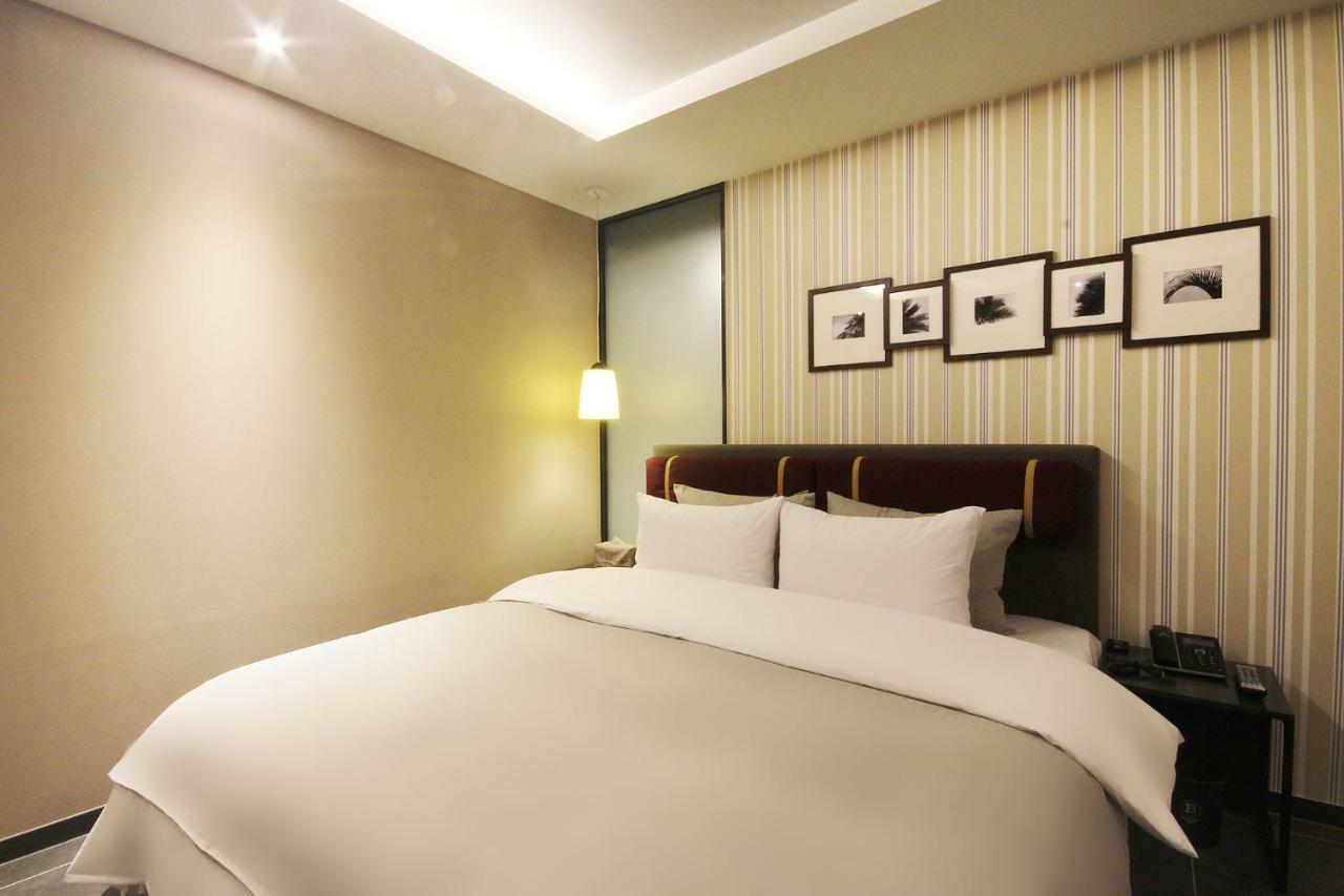 Brown Dot Hotel Seomyeon Busan Eksteriør billede