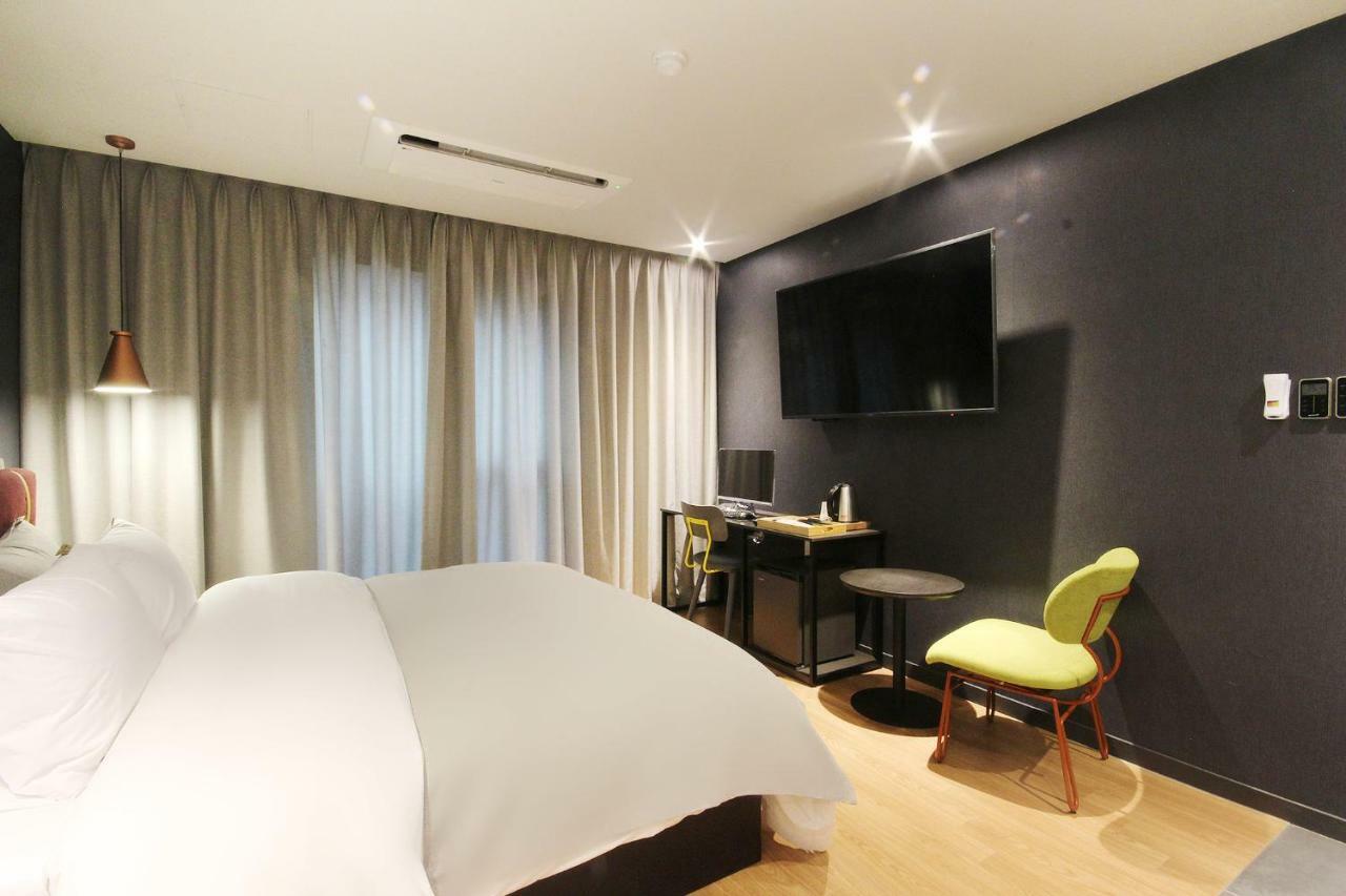 Brown Dot Hotel Seomyeon Busan Eksteriør billede