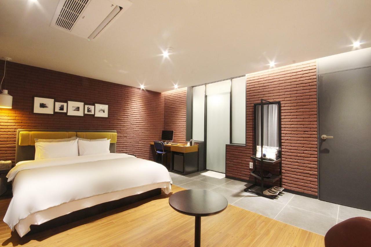 Brown Dot Hotel Seomyeon Busan Eksteriør billede