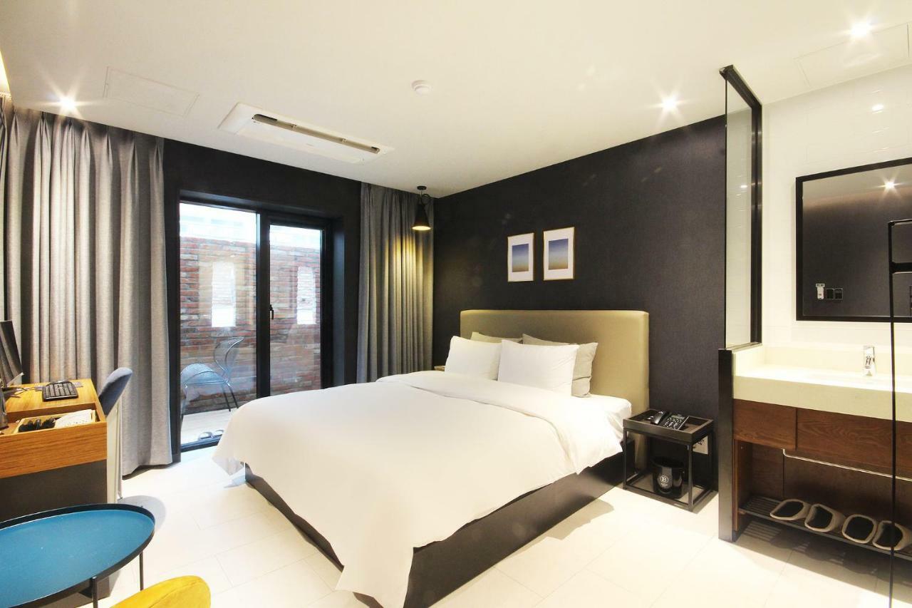 Brown Dot Hotel Seomyeon Busan Eksteriør billede