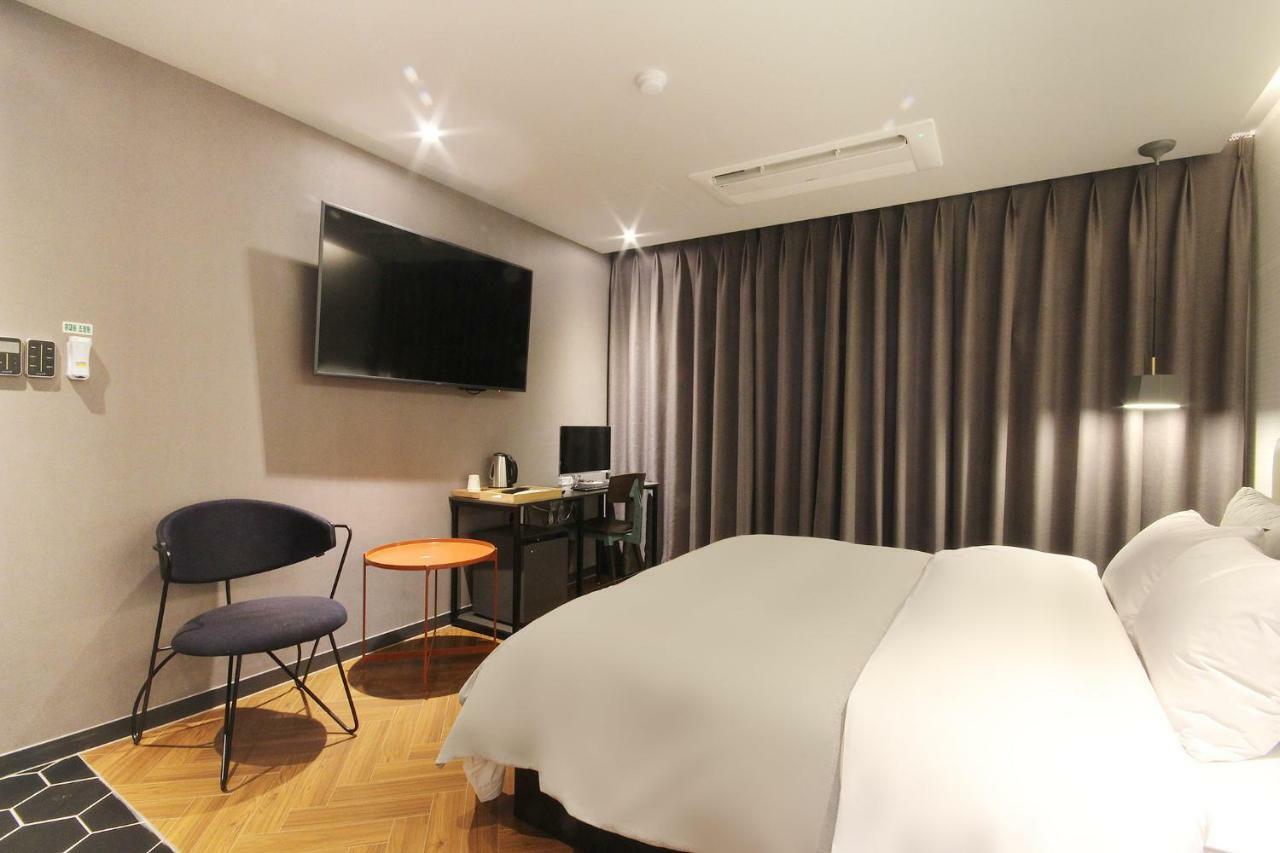Brown Dot Hotel Seomyeon Busan Eksteriør billede