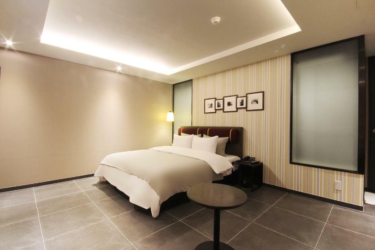 Brown Dot Hotel Seomyeon Busan Eksteriør billede