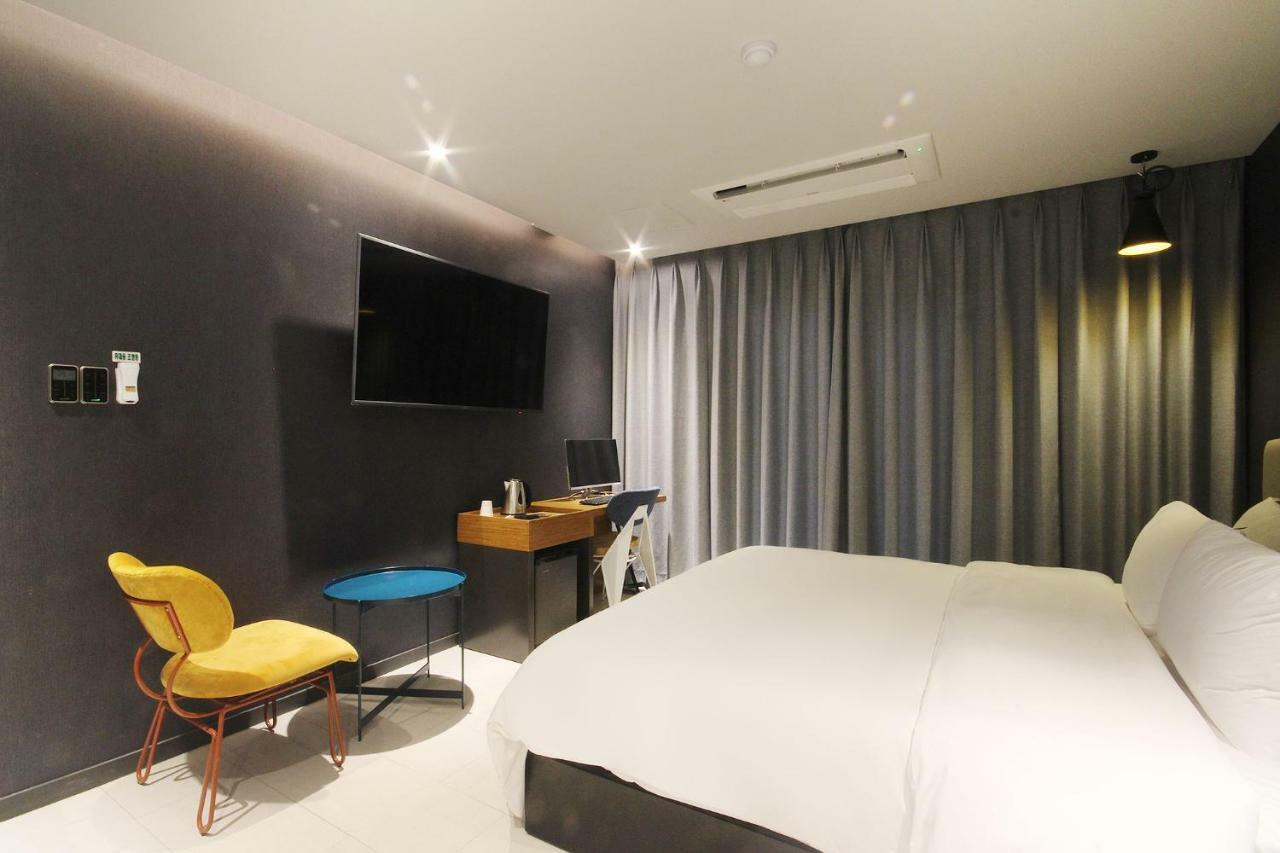 Brown Dot Hotel Seomyeon Busan Eksteriør billede