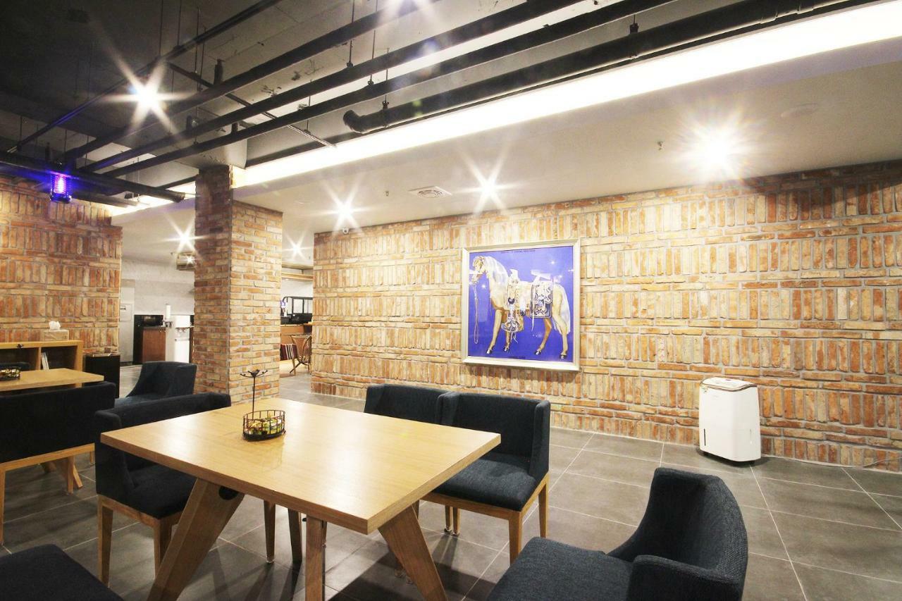 Brown Dot Hotel Seomyeon Busan Eksteriør billede