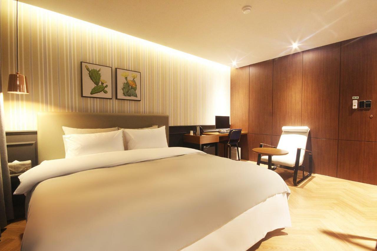 Brown Dot Hotel Seomyeon Busan Eksteriør billede