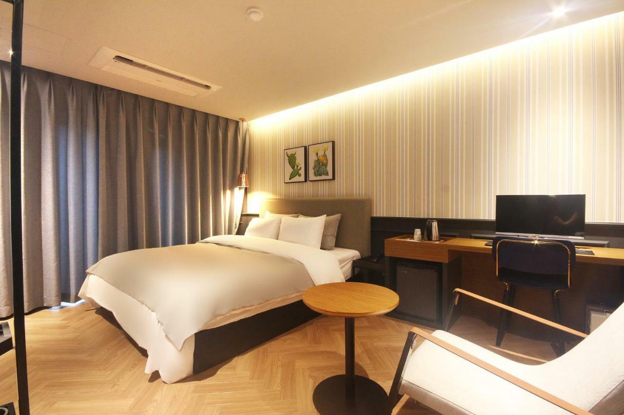 Brown Dot Hotel Seomyeon Busan Eksteriør billede