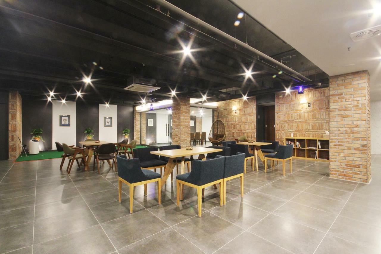 Brown Dot Hotel Seomyeon Busan Eksteriør billede