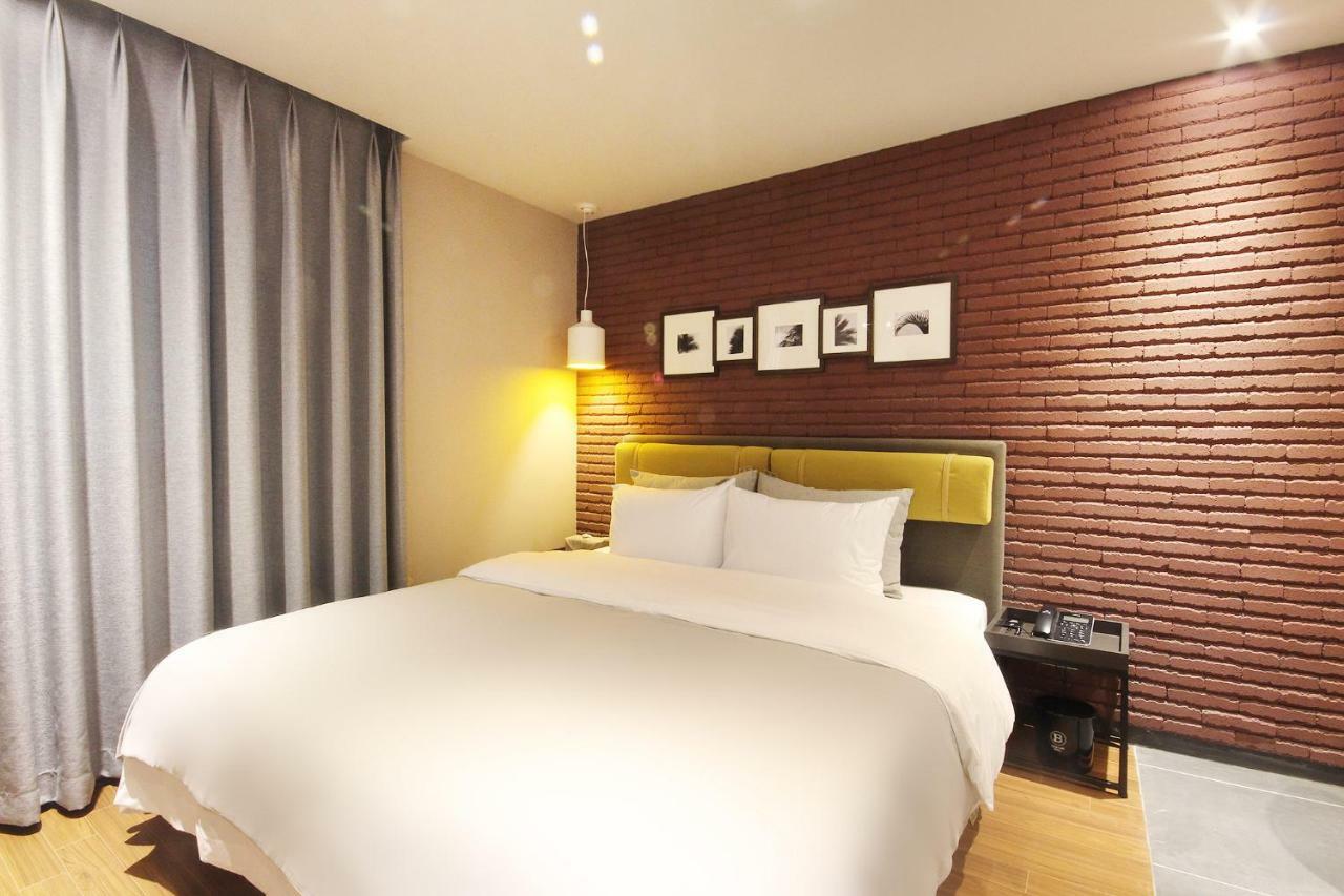 Brown Dot Hotel Seomyeon Busan Eksteriør billede