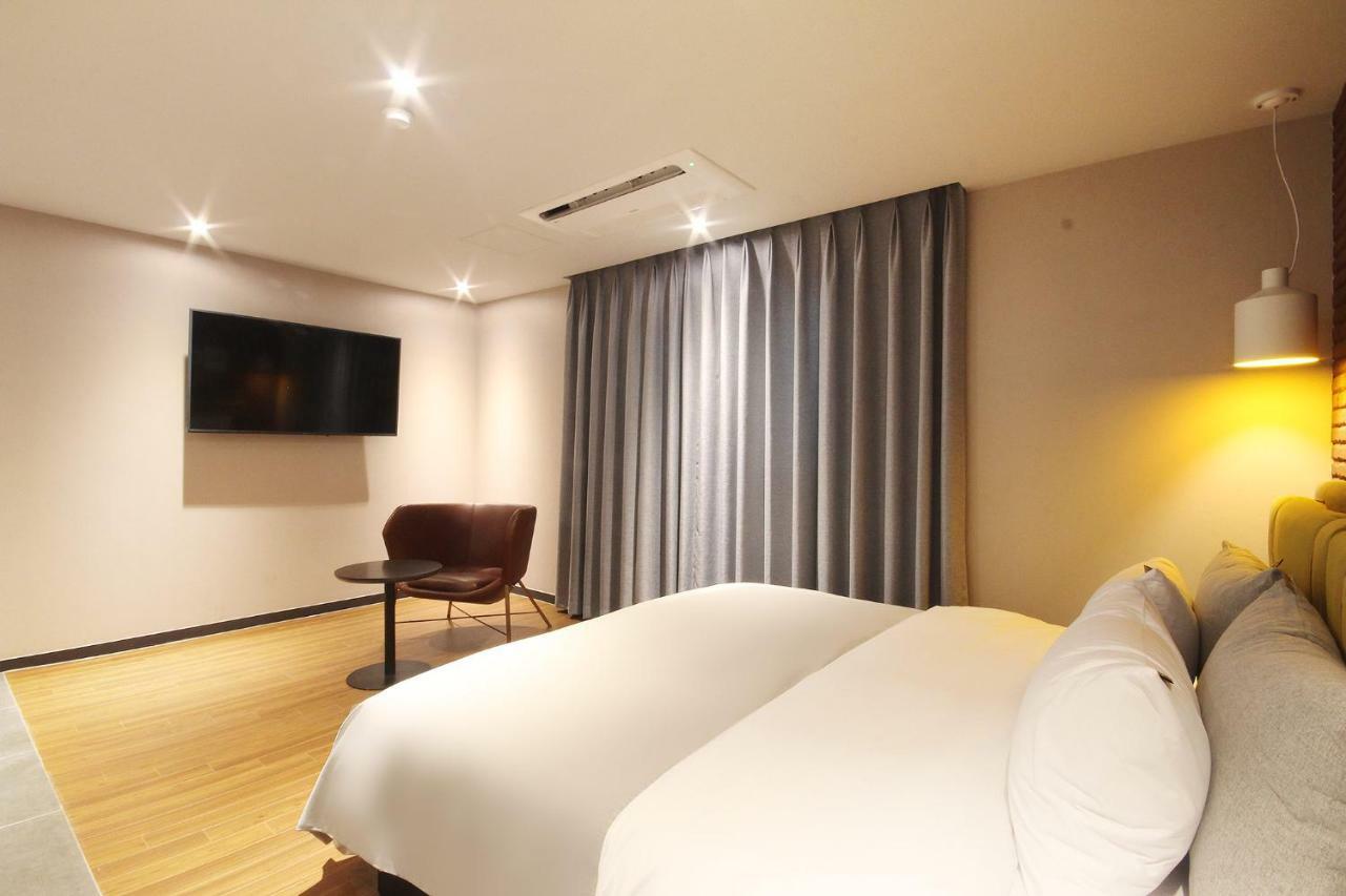 Brown Dot Hotel Seomyeon Busan Eksteriør billede