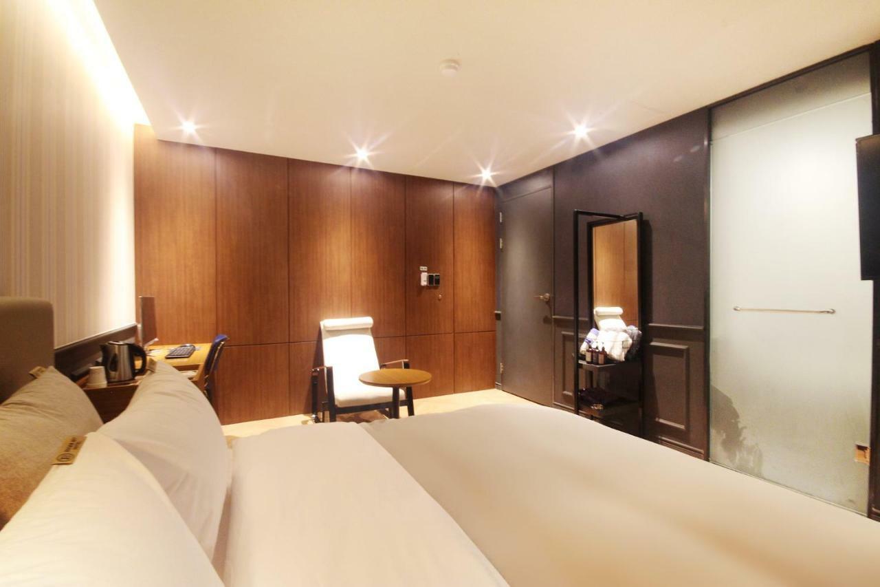 Brown Dot Hotel Seomyeon Busan Eksteriør billede