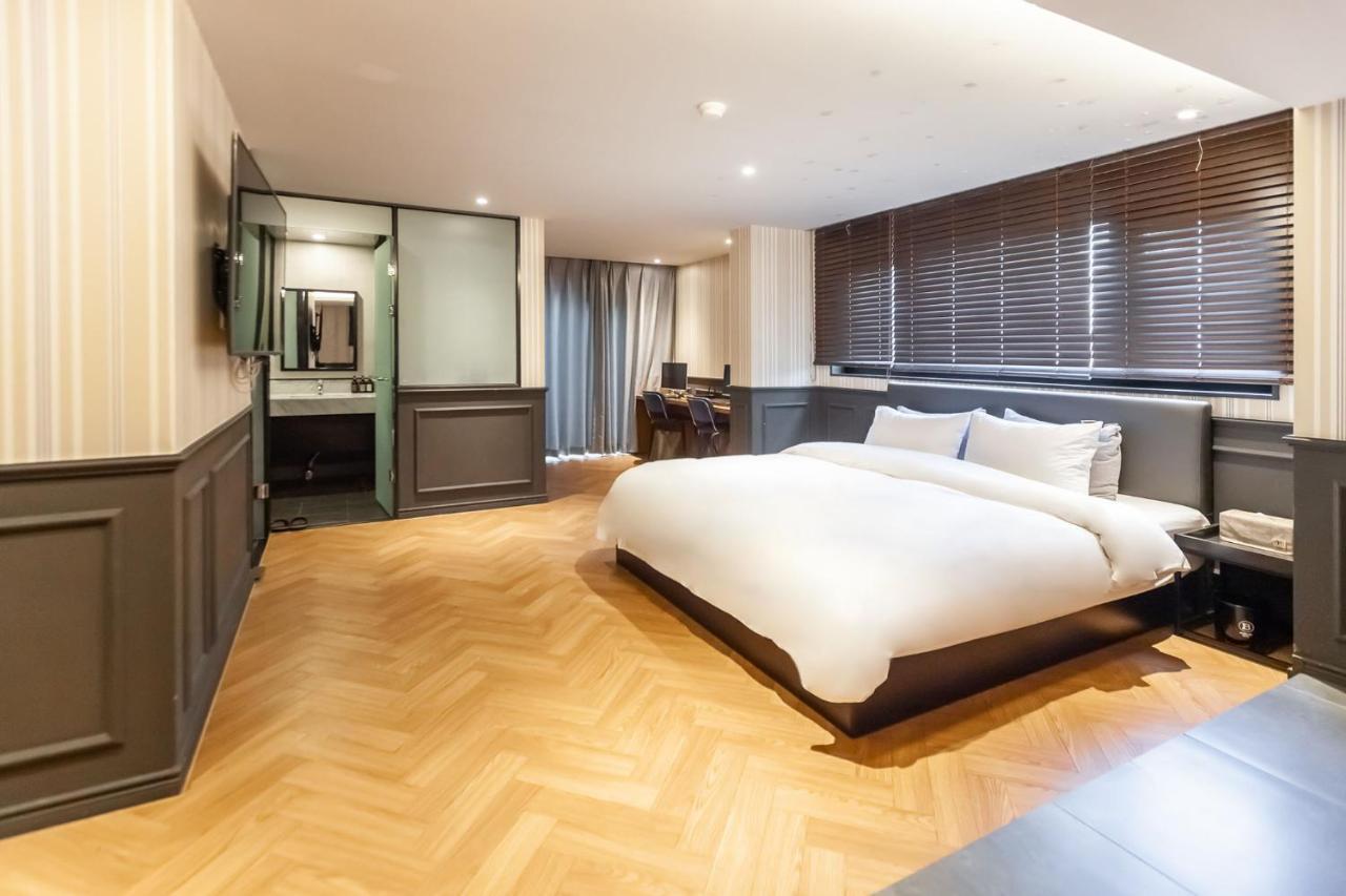 Brown Dot Hotel Seomyeon Busan Eksteriør billede