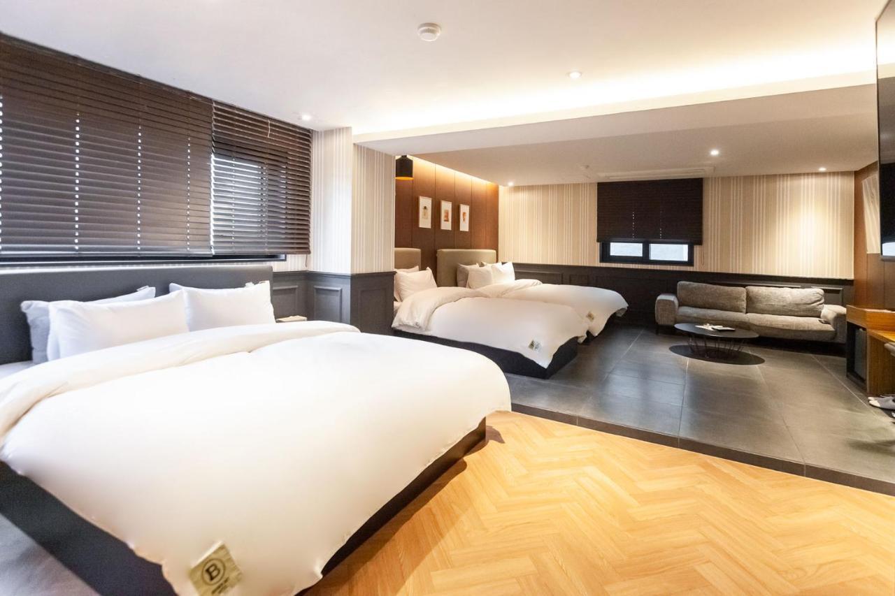 Brown Dot Hotel Seomyeon Busan Eksteriør billede